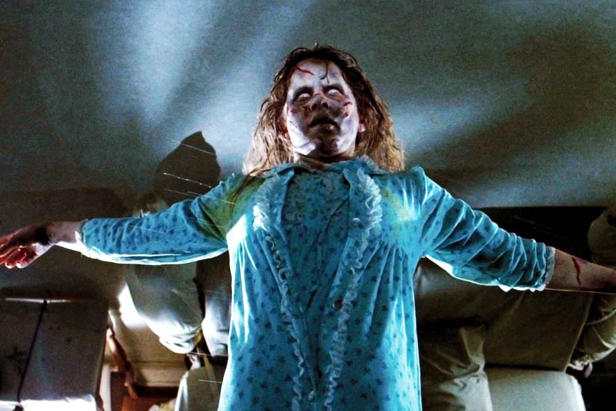 ১৯৮০ সালের ১২ ফেব্রুয়ারি টেক্সাসের উইচিটা ফলসের বাসিন্দা প্যাট্রিসিয়া ফ্রেজিয়ার টিভিতে উইলিয়াম ফ্রিডকিন পরিচালিত অতিপ্রাকৃত ভয়ের ছবি ‘দ্য এক্সরসিস্ট’ দেখেন। এর পরই নিজের ৪ বছর বয়সি মেয়েকে খুন করে তার হৃদ্‌পিণ্ড বার করেন প্যাট্রিসিয়া। সিনেমা দেখে প্যাট্রিসিয়ার মনে হয়েছিল যে, তাঁর মেয়ের শরীরে কোনও প্রেতাত্মা ভর করে আছে।   