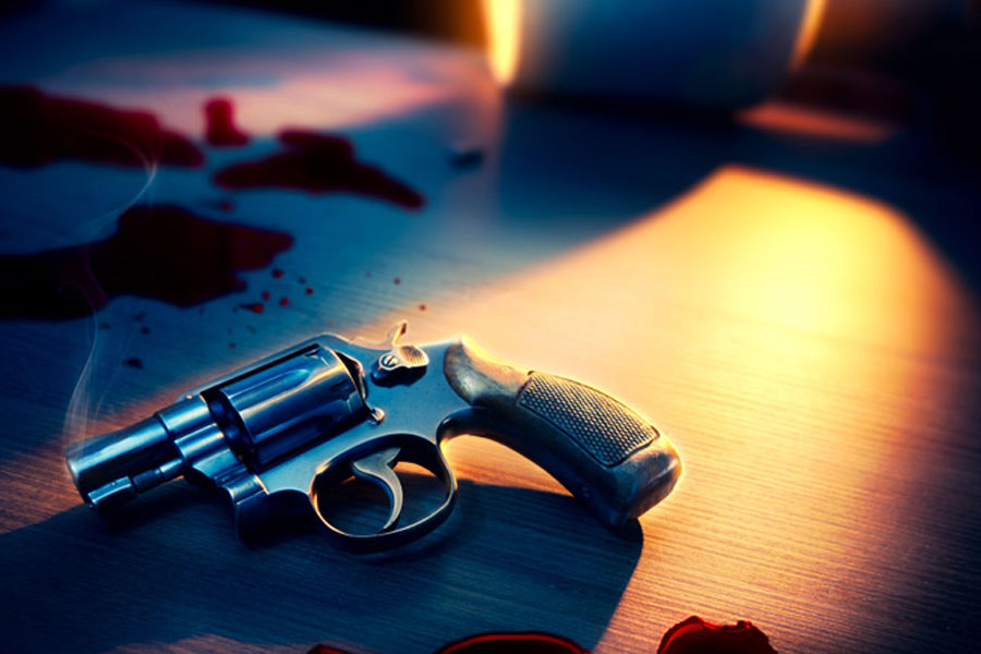 ১৯৯৬ সালে ব্যারি লুকাইটিস নামে এক কিশোর একই ভাবে কালো কোট পরে আমেরিকার মোজেস লেকের একটি শ্রেণিকক্ষে প্রবেশ করে এবং গুলি চালিয়ে ৩ ছাত্রকে খুন করে। খুনের পর ব্যারি হেসে হেসে ওই সিনেমার সংলাপ আওড়েছিলেন বলেও প্রত্যক্ষদর্শীরা দাবি করেছিলেন। ১৯৯৯-এ কলোরাডো হাই স্কুলে একই ভাবে খুন করা হয়েছিল ১৫ জন স্কুলপড়ুয়াকে। খুনির পরনে ছিল ট্রেঞ্চ কোট।   