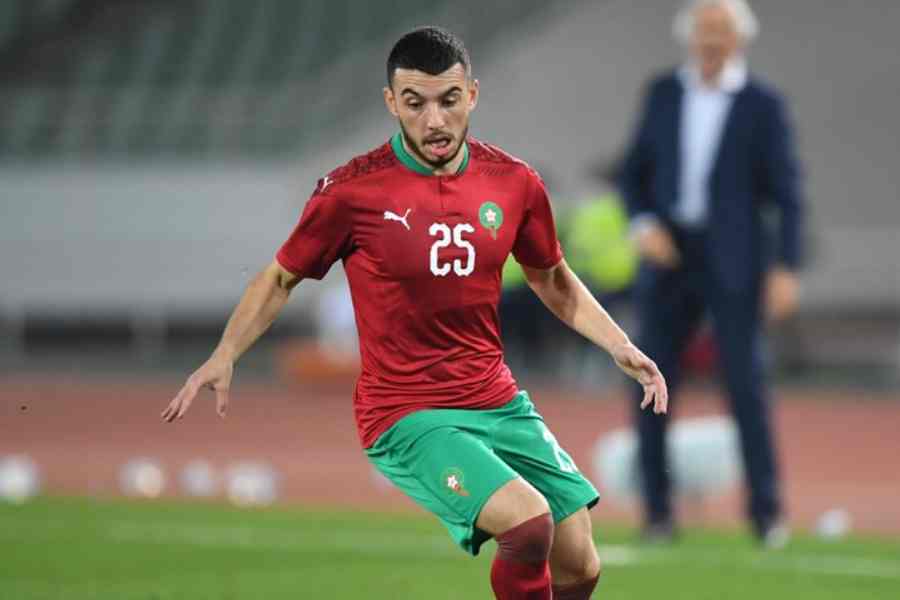 সব থেকে খর্বকায় ফুটবলার: কাতার বিশ্বকাপের সব থেকে খর্বকায় ফুটবলার মরক্কোর ইলিয়াস চেয়ার। তাঁর উচ্চতা ৫ ফুট ২ ইঞ্চি।