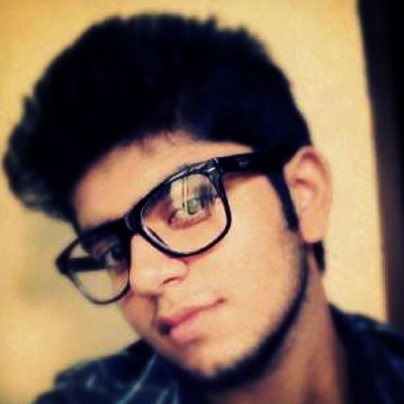 পুলিশের হাতে এই তথ্যও উঠে আসে যে, খুনের পর রোজ রাতে শ্রদ্ধার কাটা মুন্ডুর সঙ্গে কথা বলতেন আফতাব। শুধু তাই-ই নয়, ফ্রিজ থেকে কাটা মুন্ডু বার করে সেটাকে মেক আপ করাতেন বলেও জিজ্ঞাসাবাদে জানিয়েছেন আফতাব। রাগ হলে চড়ও মারতেন কাটা মুন্ডুর গালে।