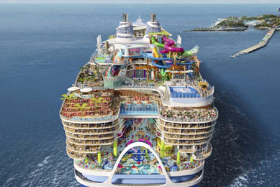 ইংল্যান্ড সরকারের তরফেও বলে দেওয়া হয়েছে, কাতার যে নিজের দেশের মতো নয়, এটা বুঝতে হবে। তাই নিয়মবিরুদ্ধ কাজ করা চলবে না।