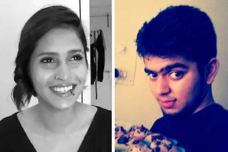 সন্দেহ এড়াতে আফতাব রোজ রাত ২টো নাগাদ একটি পলিব্যাগে করে শ্রদ্ধার দেহের টুকরো নিয়ে বাড়ি থেকে বেরোতেন বলেও পুলিশ তদন্তে নেমে জানতে পেরেছে।