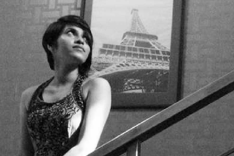 পুলিশের কাছে স্পষ্ট প্রমাণ রয়েছে, শ্রদ্ধার উপর আফতাবের অত্যাচার মাঝে মধ্যে এমন পর্যায়ে পৌঁছত যে তার জের কখনও টানা বেশ কয়েকদিন বিছানা থেকেই উঠতে দেয়নি শ্রদ্ধাকে। কখনও আবার তাঁকে এনে ফেলেছে হাসপাতালের জরুরি বিভাগে। শ্রদ্ধার হোয়াটঅ্যাপে আর ইনস্টাগ্রাম ম্যাসেঞ্জারের চ্যাট ঘেঁটেই এই তথ্যের পাকা পোক্ত প্রমাণ পেয়েছে পুলিশ। 