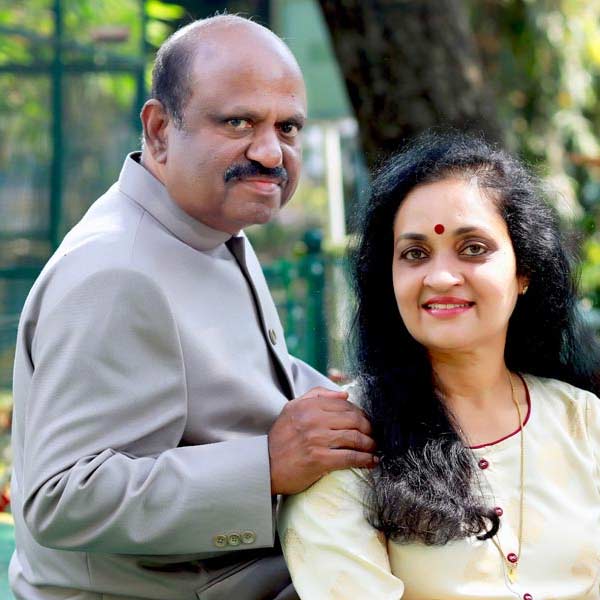 কেন্দ্রে যদিও তাঁর পরিচয় প্রধানমন্ত্রী মোদীর ‘ম্যান অফ আইডিয়াজ়’ নামেই। কারণ, তাঁর ভাবনা কেন্দ্রীয় সরকারের বিভিন্ন উন্নয়নমূলক প্রকল্পে কাজে এসেছে। বিশেষ করে দেশের সবার জন্য পাকা বাড়ির ভাবনাটিও মোদী নিয়েছিলেন তাঁর কাছ থেকেই। 