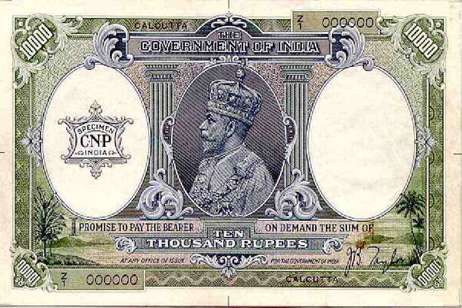 দুবাইয়ের একটি শো-রুমে রামকুমারের সংগ্রহের ১০ হাজার টাকার নোটটি রাখা আছে। পর্যটক বা উৎসাহী কেউ চাইলেই তা দেখতে পারেন। 