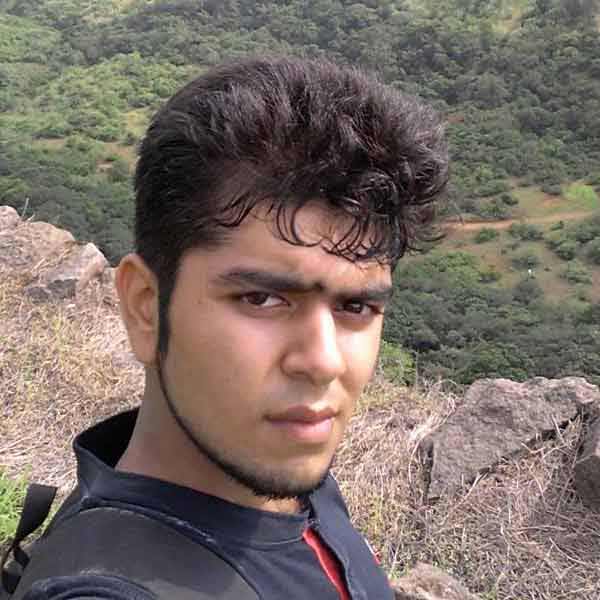 আফতাবের কথা অনুযায়ী, আরও অস্ত্রের খোঁজ করছে পুলিশ। পাশাপাশি, করাতটি কোন দোকান থেকে কেনা হয়েছিল, তা খতিয়ে দেখছেন তদন্তকারীরা। 