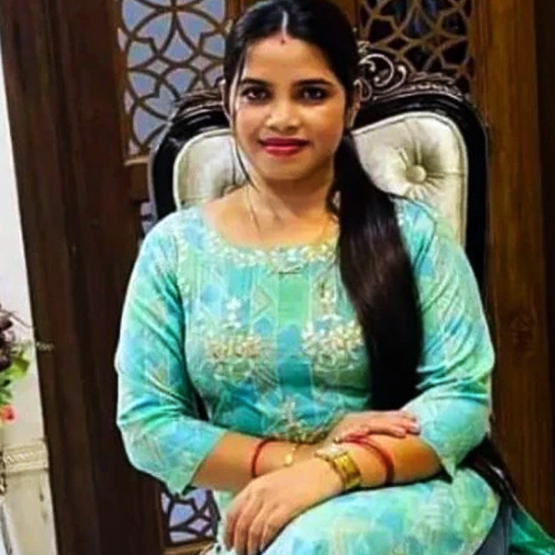 পুলিশ সূত্রে খবর, গত চার বছরে এই কারবার করে অর্চনা ও তাঁর স্বামী মোট ৩০ কোটি টাকার সম্পত্তি করেছেন।