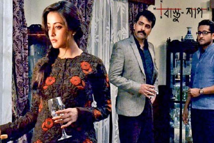 ‘বাস্তুশাপ’ ছবিটি আবিরের খুব প্রিয় ছবির তালিকায় উপরের দিকেই থাকে।