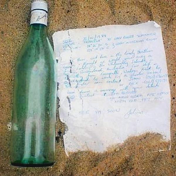 কিন্তু কী লেখা ছিল সেই চিঠিতে? চিঠিতে লেখা ছিল, ‘‘জেমস রিচি এবং জন গ্রিভ এই মেঝেটি তৈরি করেছিলেন। কিন্তু তাঁরা এই বোতলের হুইস্কি খাননি। ৬ অক্টোবর, ১৮৮৭। যে এই বোতলটি খুঁজে পাবে সে নিশ্চয়ই ভাবতে পারে যে আমরা রাস্তার ধুলোর মতো উড়ে গিয়েছি।’’