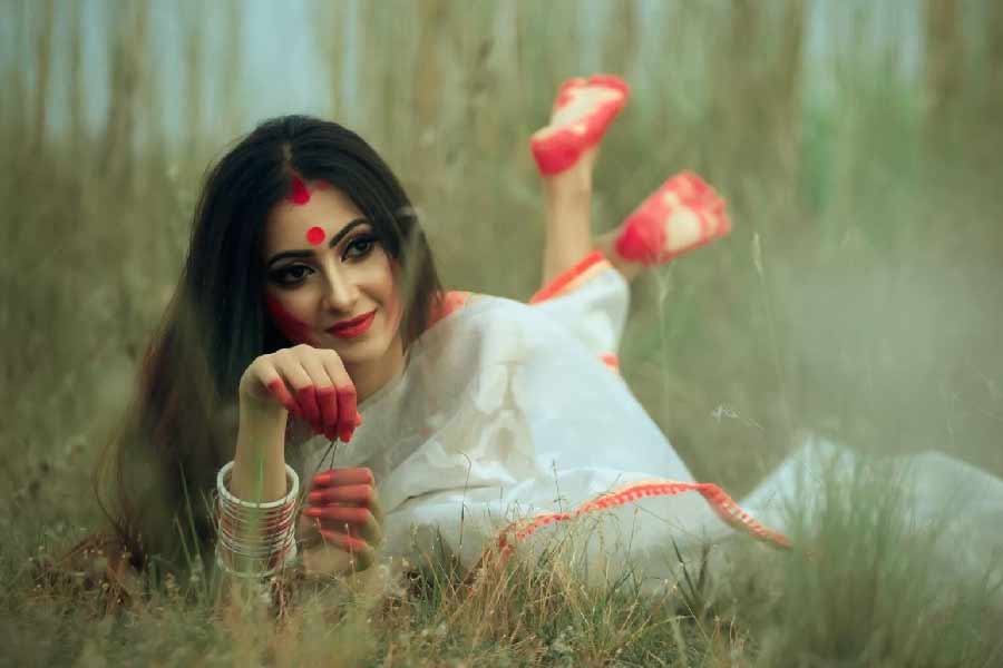 বাংলাদেশের সংবাদপত্র ‘প্রথম আলো’-কে মিতু নিজেও জানান, তাঁর একটি সিনেমাও এখনও মুক্তি পায়নি। তার পরেও এই সরকারি আমন্ত্রণে তিনি খুব খুশি। ফেসবুক, ইন্সটাগ্রামের সৌজন্যেই এই আমন্ত্রণ পেয়েছেন মিতু।