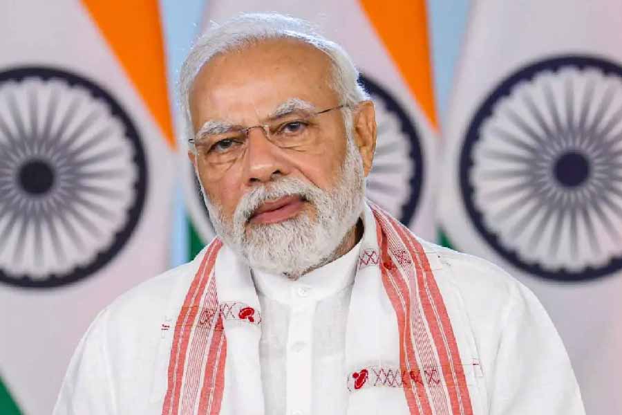 বস্তুত, মহাকাশ গবেষণায় ইসরোর একছত্র আধিপত্য থাকলেও দেশের বেসরকারি সংস্থাগুলিকেও সে ক্ষেত্রে সুযোগ দেওয়ার ঘোষণা করেছিল মোদী সরকার। বছর কয়েক আগে কেন্দ্রীয় মন্ত্রিসভার বৈঠকে সে  প্রস্তাব অনুমোদন পায়। গঠিত হয় ইন-স্পেস।