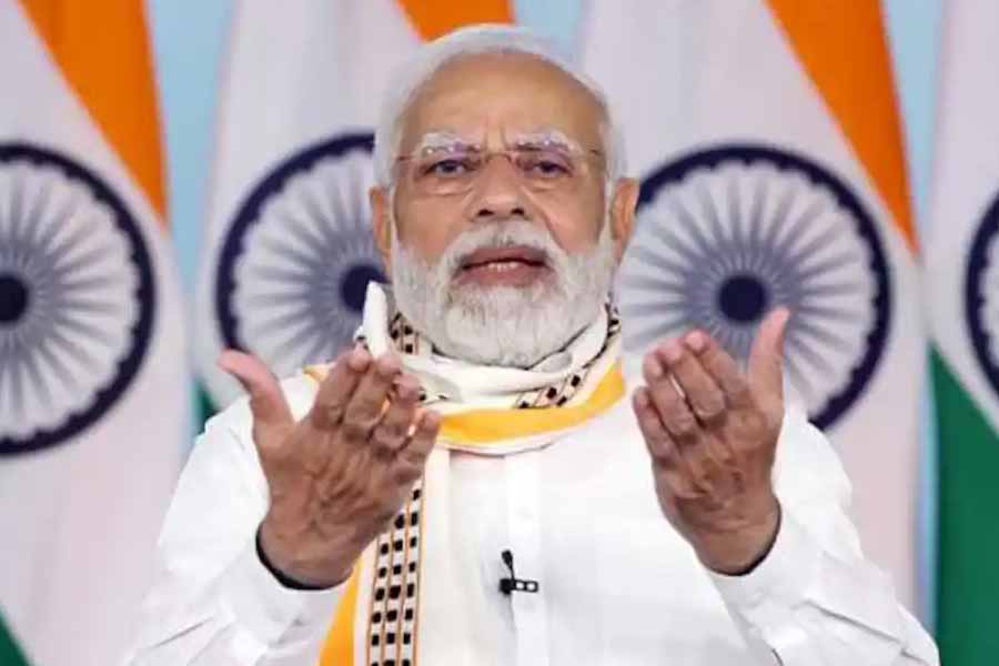 শুক্রবার ইন-স্পেসের পাশাপাশি ইসরোকেও অভিনন্দন জানিয়েছেন প্রধানমন্ত্রী। দেশের একটি বেসরকারি সংস্থার এই পদক্ষেপ যে নজির হয়ে থাকল, তা-ও উল্লেখ করেছেন তিনি।