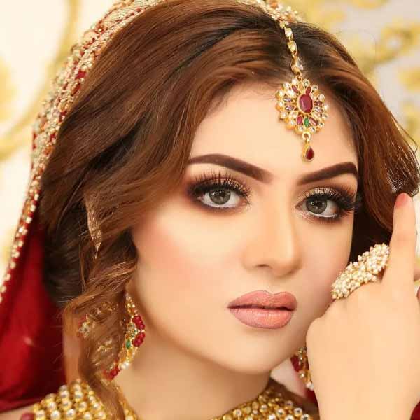 ২০১৮ সালে মাত্র ১৬ বছর বয়সে মডেল হিসাবে পেশাগত জীবন শুরু করেন রিদা। মডেল হিসাবে পরিচিতি পাওয়ার পর টেলিভিশনে অভিনয়ের সুযোগ পান। ‘রোয়াগ’ নামে একটি ধারাবাহিকে প্রথম আত্মপ্রকাশ রিদার।