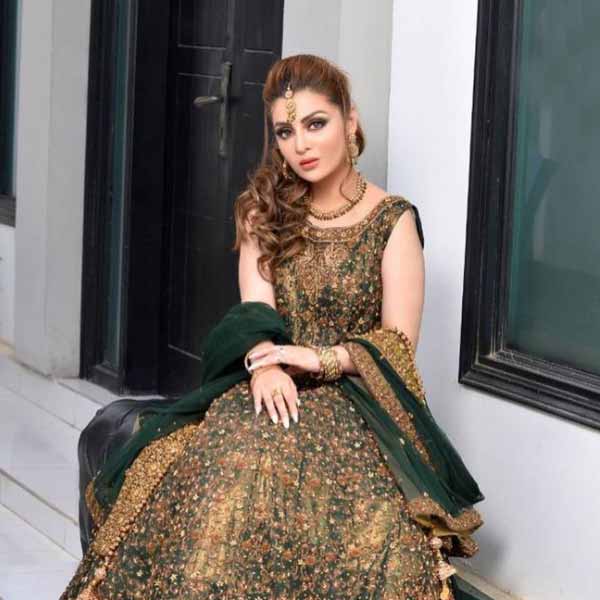 রিদা জানিয়েছেন, ভিডিয়ো ফাঁস হওয়ার পর এক এজেন্সির মাধ্যমে প্রাক্তনের সঙ্গে যোগাযোগ করার চেষ্টা করেছিলেন। কী ভাবে এই ঘটনা ঘটল, সে বিষয়ে জানার চেষ্টা করেছিলেন। কিন্তু এই ঘটনার নেপথ্যে যে তাঁরই হাত রয়েছে, প্রথমে টেরই পাননি।