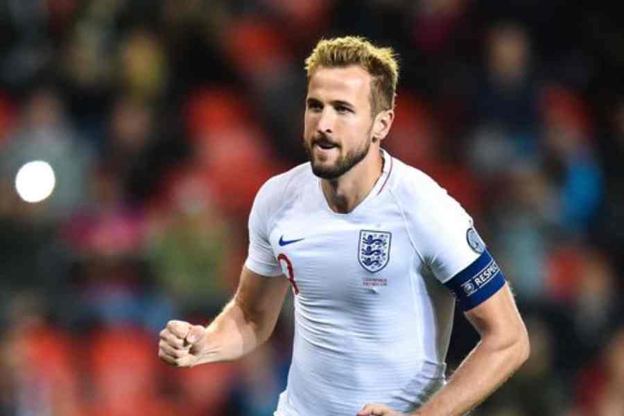 গত বিশ্বকাপে ৬টি গোল করে সর্বোচ্চ গোলদাতার সোনার বুট জিতেছিলেন কেন। কিন্তু দেশ বিশ্বকাপ জিততে পারেনি। এ বার ইংল্যান্ডকে বিশ্বকাপ জেতাতে মাঠে নামবেন তিনি।