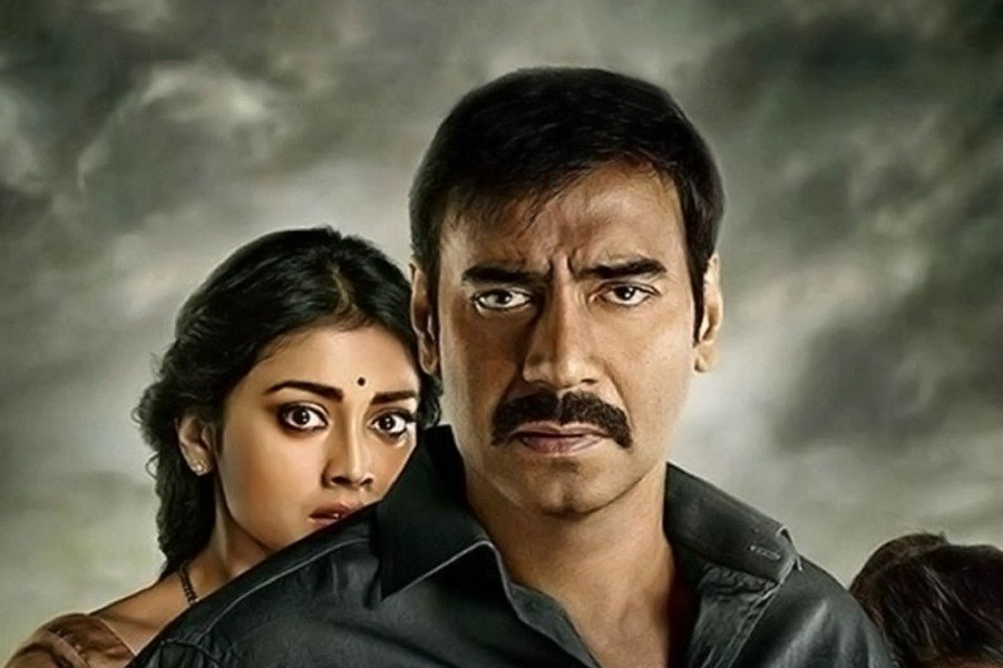 সম্প্রতি বলিউডে মুক্তি পেয়েছে ২০১৫ সালে বক্স অফিসে ব্যাপক সাফল্য পাওয়া হিন্দি সিনেমা ‘দৃশ্যম’-এর সিক্যুয়েল ‘দৃশ্যম-২’।  বিজয় সালগাঁওকারের চরিত্রে ফিরে এসেছেন অজয় দেবগন। মুক্তির প্রথম দিনে এই সিনেমা ‘দৃশ্যম’-এর মতোই ঝড় তুলেছে।