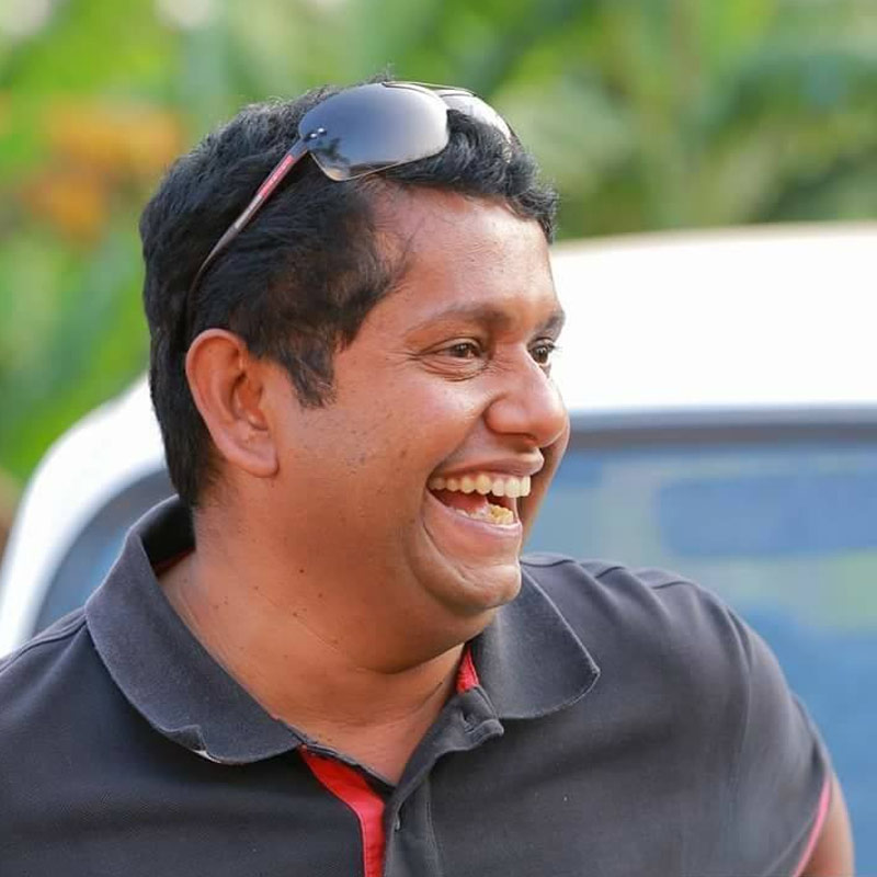 ‘দৃশ্যম’ চতুর্থ ভারতীয় চলচ্চিত্র যা ৭টি ভাষায় পুনর্নির্মিত। পাশাপাশি এটি দ্বিতীয় ভারতীয় ছবি, যা তিনটি বিদেশি ভাষায় তৈরি হয়েছে।