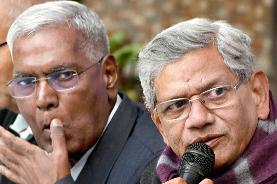 কুশীলব: কংগ্রেস দলেও গুরুত্বপূর্ণ মতামত দেন ডি রাজা ও সীতারাম ইয়েচুরি।