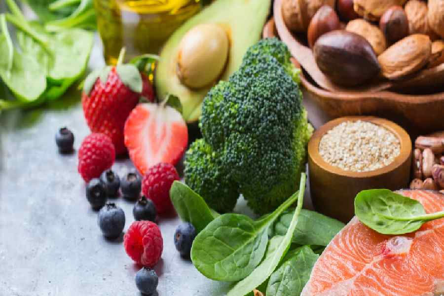 নিয়মিত শরীরচর্চার সময় না পেলে জোর দিতে হবে খাওয়াদাওয়ায়।