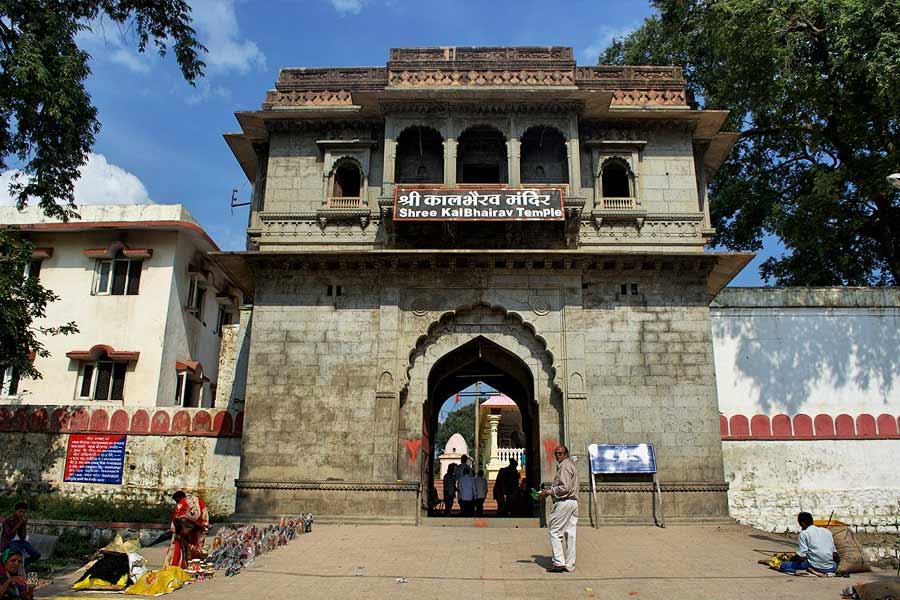 মনে করা হয়, রাজা ভদ্রসেন তৈরি করেছিলেন মন্দিরটি। ঠিক কোন সময়ে, তা নিয়ে বিতর্ক রয়েছে।
