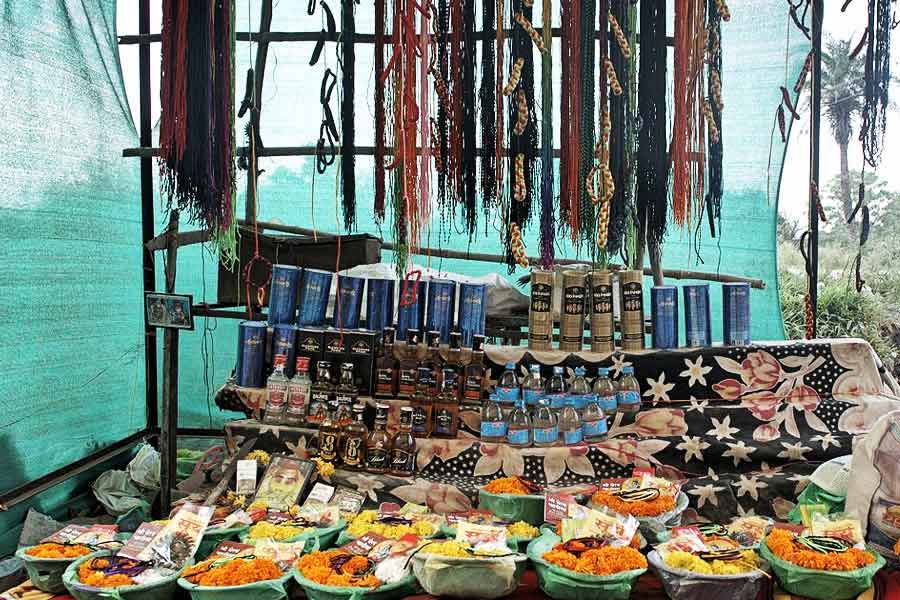 ভৈরব অষ্টমীর দিন ঈশ্বরকে দেওয়া হয় বিশেষ ‘মহাভোগ’। সে দিন ১,৩৫১ রকমের ভোগ নিবেদন করা হয় ভৈরবনাথকে। 