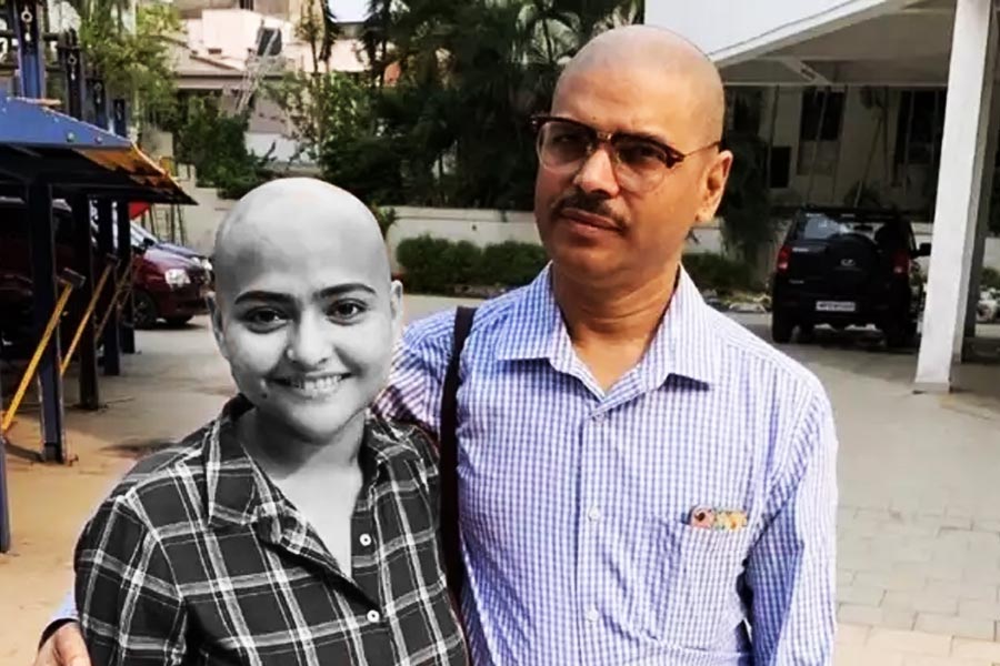 ১০ তারিখ দুপুরে আবার কার্ডিয়াক অ্যারেস্ট হয় অভিনেত্রীর। 