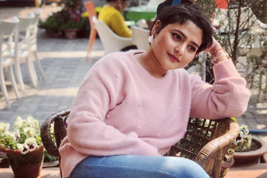 ঐন্দ্রিলার চিকিৎসার জন্য পরিবারের অনুমতি মেনে অন্য হাসপাতালের চিকিৎসকদেরও পরামর্শ নেন হাসপাতাল কর্তৃপক্ষ। কিন্তু সব চেষ্টাই বিফল হয়ে গেল।