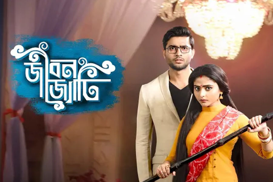 ২০১৮ সালের ১৯ মার্চ থেকে শুরু হয় জীবন জ্যোতি ধারাবাহিক। ছবিতে মার্শাল আর্ট জানা এক তরুণীর চরিত্রে অভিনয় করেছিলেন ঐন্দ্রিলা। গ্রামের মেয়ে, লাঠি খেলায় পারদর্শী, এক অদম্য সাহসী মেয়ের চরিত্র। যে গ্রামেরই এক ধনী ব্যবসায়ীর ছেলের দেহরক্ষীর কাজ করে।