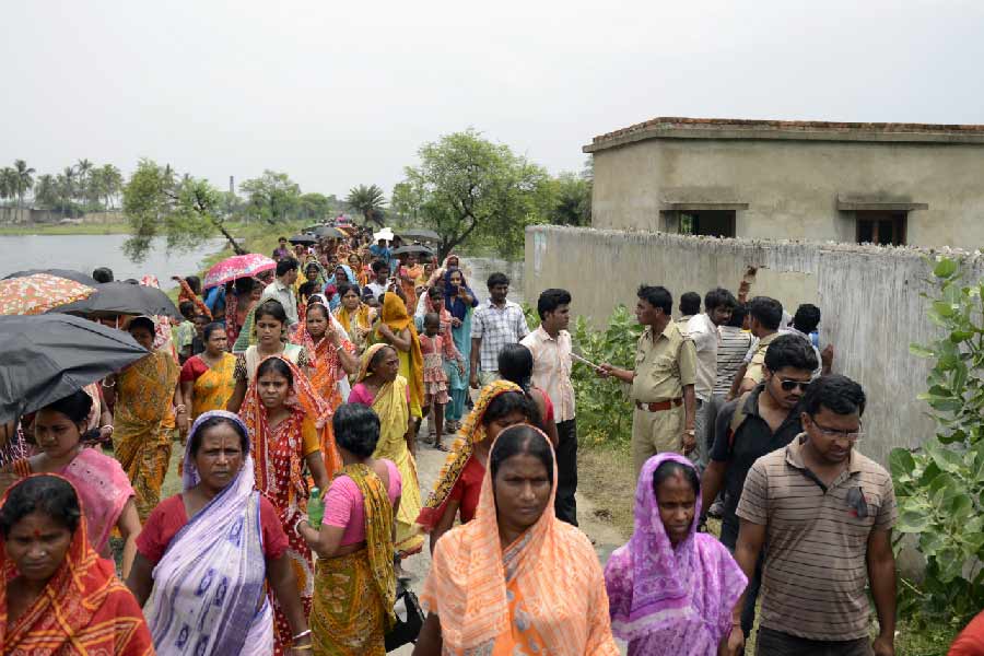 ২০১৫ সালের ২২ ডিসেম্বর শেষ হয়েছিল কামদুনিকাণ্ডের বিচার প্রক্রিয়া। ভয়াবহ ওই ঘটনায় আড়াই বছর পর ২৮ জানুয়ারি রায় ঘোষণা হয় কামদুনি মামলায়।