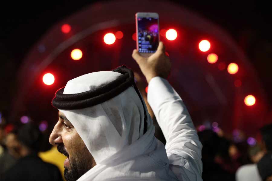 আল কায়দার অভিযোগ, বিশ্বকাপের মাধ্যমে কাতারের সংস্কৃতি, যাবতীয় ইসলামপন্থী রীতিনীতি ধ্বংস করে দিতে উদ্যত হয়েছেন এক দল মানুষ। তাঁদের বিরুদ্ধে জেহাদ ঘোষণা করেছে এই জঙ্গি সংগঠন।