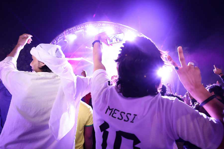 আল কায়দা তাই বিশ্ব জুড়ে তাদের সমর্থক এবং সমস্ত শুভবুদ্ধিসম্পন্ন মুসলমানদের কাতার বিশ্বকাপ থেকে দূরে থাকার আহ্বান জানিয়েছে। এই নিয়ে একটি বিবৃতিও জারি করেছে আল কায়দার ইয়েমেন শাখা।