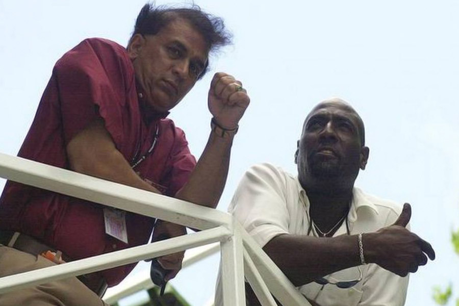 রঘুনন্দন জানান, সেই শোয়ে ভিভিয়ান রিচার্ডসের সাক্ষাৎকার নিচ্ছিলেন সুনীল। রঘুনন্দন বলেন ‘‘শো চলাকালীন হঠাৎ শুনলাম, তৎকালীন ওয়েস্ট ইন্ডিজ় ক্রিকেট দলের ক্যাপ্টেন ভিভিয়ান বলছেন, আমাদের দোকানের আইসক্রিম তাঁর ভাল লেগেছে। এই প্রাপ্তিগুলোই আমার মন ভরিয়ে দিত।’’