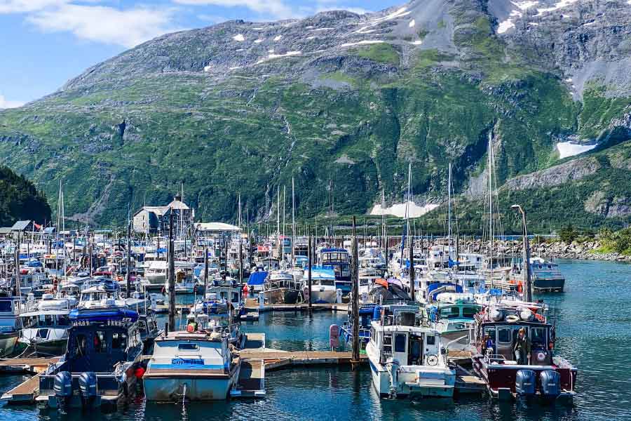 যুদ্ধ শেষ হলে সেনাদের ছেড়ে যাওয়া শিবিরে এই সব সুযোগ-সুবিধার আনুকূল্যে গড়ে উঠতে শুরু করে জনপদ। যা কালক্রমে বদলে যায় একটি সম্পূর্ণ শহরে।