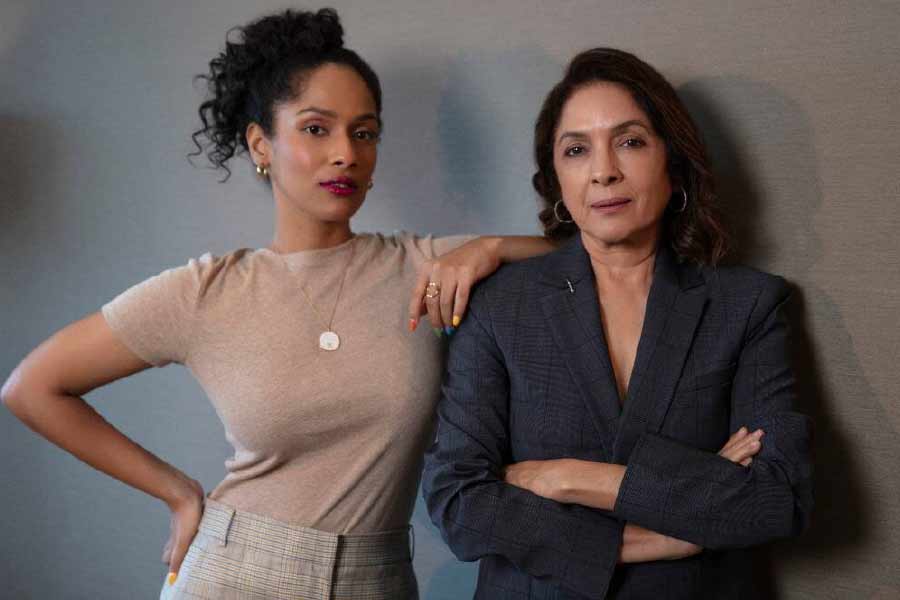 নীনার মেয়ে মাসাবা এখন সুপ্রতিষ্ঠিত। ফ্যাশন ডিজ়াইনার তিনি। মাসাবা জানান, তাঁর বাবার পরিচয় নিয়ে কখনও লুকোছাপা করেননি মা। ছোট থেকেই সত্যিটা জেনেছিলেন। তবে বাবার সঙ্গে তাঁর সম্পর্ক ‘অদ্ভুত’ ছিল বলে জানান মাসাবা।