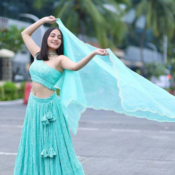 আসফির সবচেয়ে পছন্দের জায়গা মলদ্বীপ। তার পরই রয়েছে গোয়া, মানালি এবং সুইৎজ়ারল্যান্ড। 