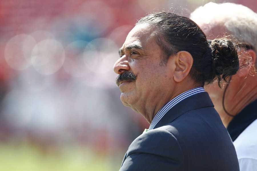 এ ছাড়াও ইংলিশ প্রিমিয়ার লিগে ‘ফুলহাম এফসি’ নামে একটি ফুটবল দল রয়েছে শাহিদের। ২,৪৫৩ কোটি টাকা দিয়ে এই দলটি কিনেছিলেন তিনি। এ ছাড়াও তিনি ফ্লেক্স-এন-গেট সংস্থার মালিক। বর্তমানে আমেরিকাতেই বসবাস করেন শাহিদ।