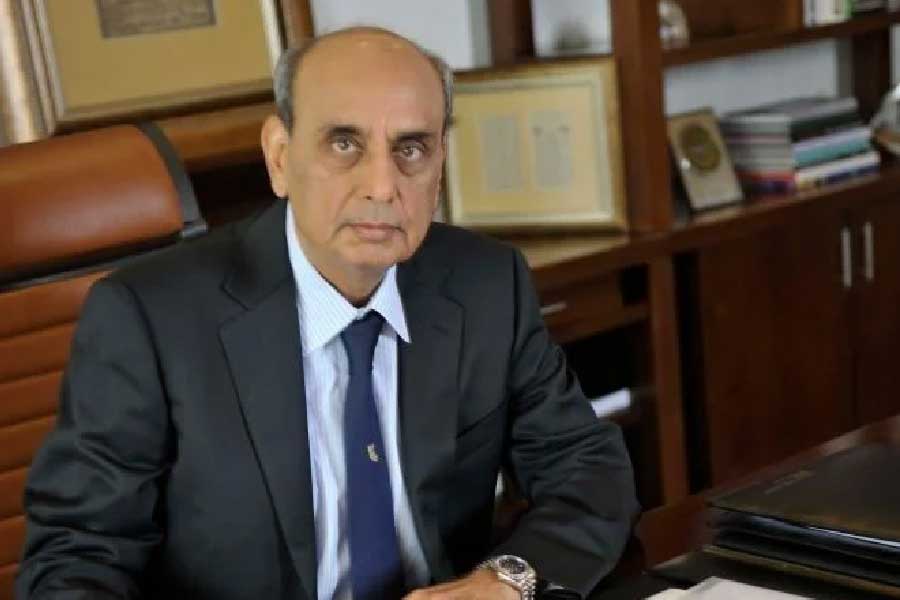 মিঞা মহম্মদ মানশা পাকিস্তানের দ্বিতীয় ধনী ব্যক্তি। তিনি এক জন শীর্ষস্থানীয় পাকিস্তানি ব্যবসায়ী। মানশা এমসিবি লিমিটেড, আদমজি গ্রুপ এবং নিশাত গ্রুপের চেয়ারম্যান এবং সিইও।