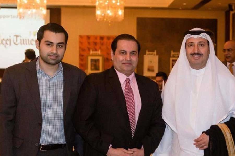 চিনেও সার তৈরির ব্যবসা রয়েছে শোন গোষ্ঠীর। তিনিই প্রথম পাকিস্তানি, যিনি রোলস রয়েসের মালিক। বর্তমানে তিনি ‘দুবাই লেগুন’ নামে একটি প্রকল্পে কাজ করছেন। পাকিস্তানের সবচেয়ে ধনী ব্যক্তিদের তালিকায় তিনি সপ্তম স্থানে রয়েছেন।