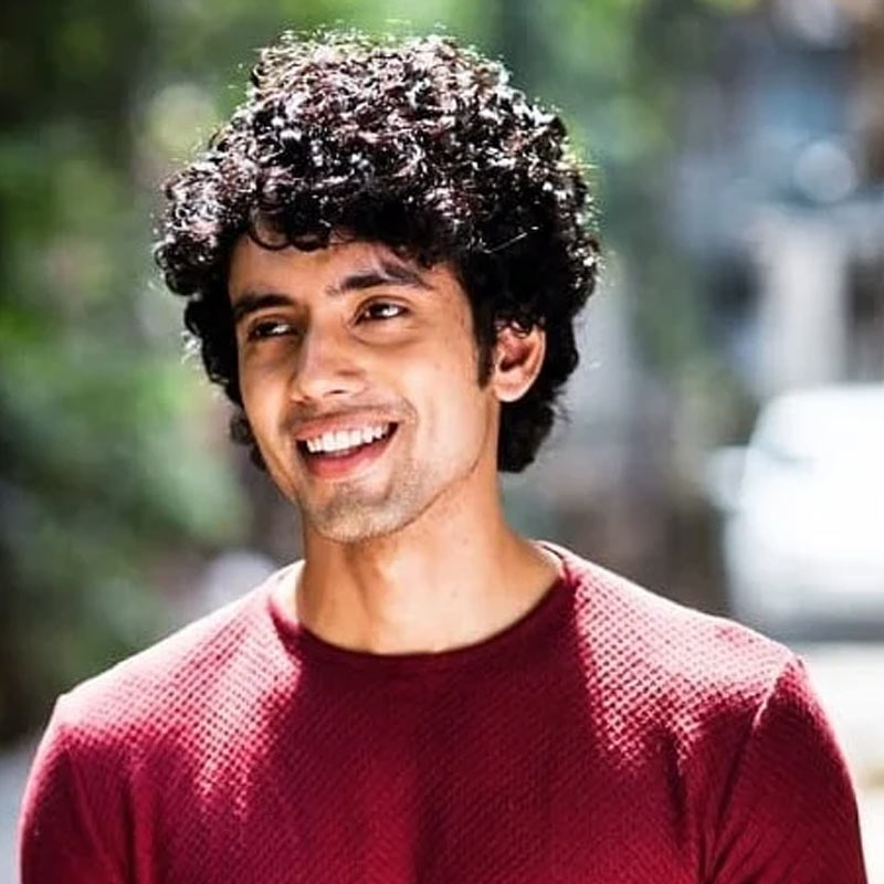 রোহন বলেন, ‘‘দিশা খুব সংবেদনশীল। পার্টি চলাকালীন ইংল্যান্ডের এক বন্ধুকে ফোন করেছিল ও। তার পরেই চিৎকার-চেঁচামেচি শুরু হয়। দিশার কাছে ফোন নিয়ে আমি ওর বন্ধুর সঙ্গে কথা বলা শুরু করি। তখনই দিশা বেডরুমে গিয়ে দরজা বন্ধ করে দেয়।’’