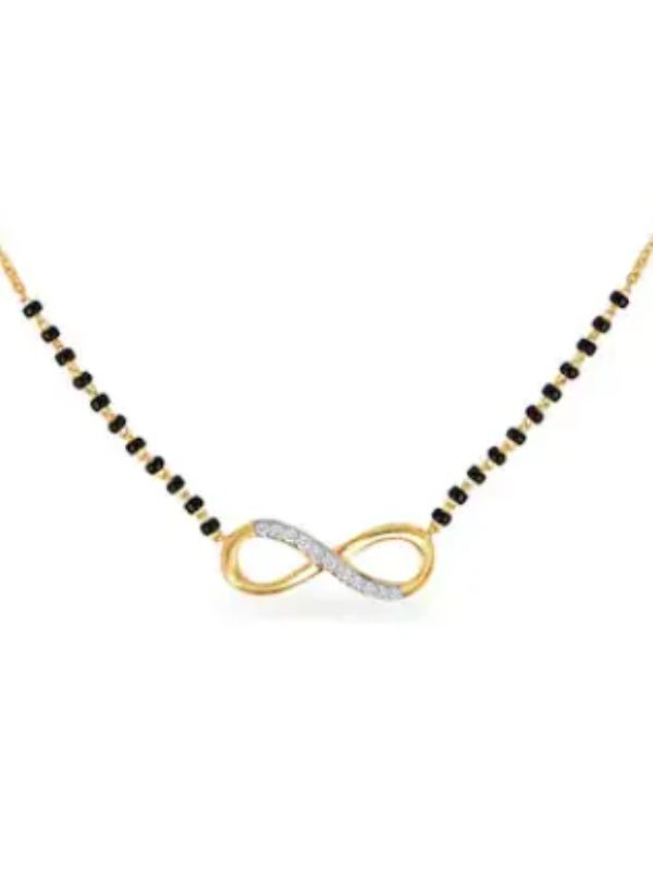 ইনফিনিটি ডিজাইন মঙ্গলসূত্র: আপনার এবং আপনার সঙ্গীর সম্পর্কের বন্ধন ধ্রুবক। আর এই বিষয়টিকে যদি মঙ্গলসূত্রে ফুটিয়ে তোলা হয়, তা হলে তো আর কথাই নেই! দেখতে পারেন এই পার্সোনালাইজড মঙ্গলসূত্র।  