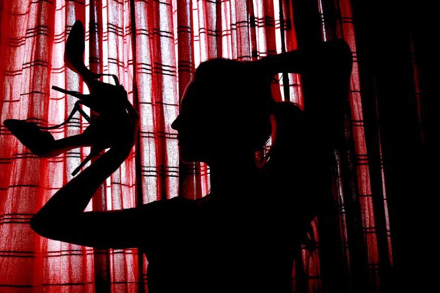 মাস্টাং র‌্যাঞ্চের সকল যৌনকর্মীর প্রতি সাত দিন অন্তর অন্তর শারীরিক পরীক্ষা করানো হয়। শরীরে কোনও যৌনরোগ বাসা বেঁধেছে কি না, তা নিশ্চিত করতেই এই ব্যবস্থা।