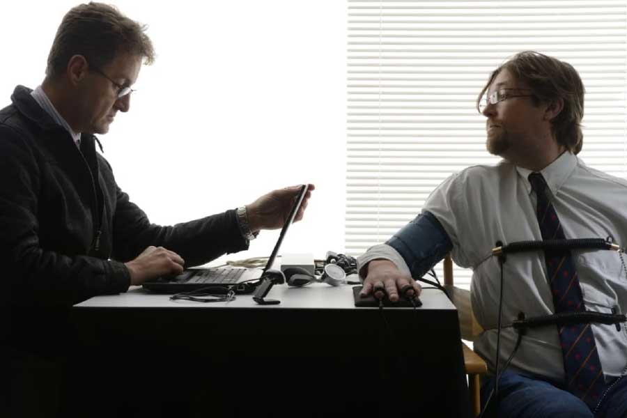 এই পরীক্ষা করার জন্য অভিযুক্তের অনুমতি থাকাও আবশ্যিক।