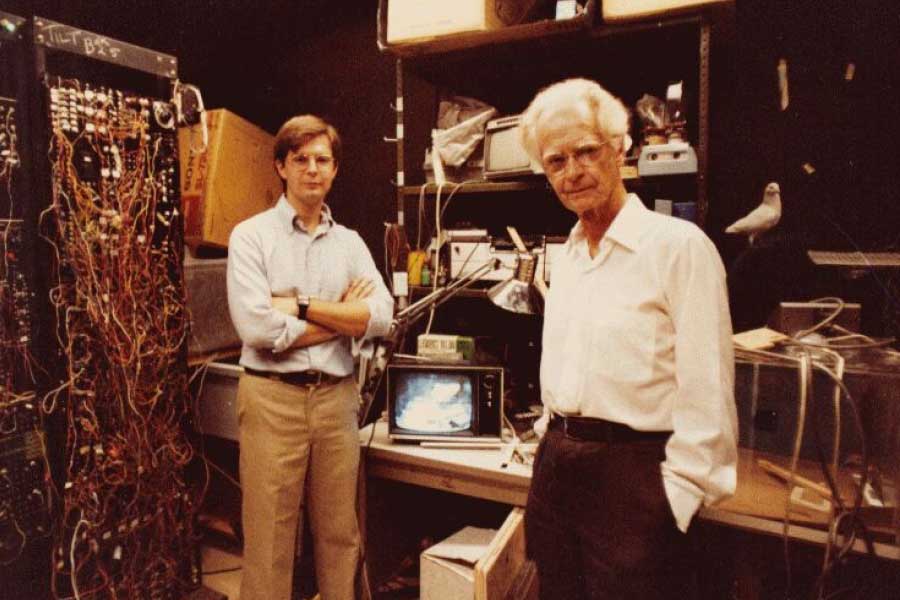 স্কিনারের এই প্রকল্পের পিছনে কোনও ব্যক্তিগত স্বার্থ আছে কি না, তা-ও খতিয়ে দেখতে শুরু করেন গোয়েন্দারা। অবশেষে স্কিনারের এই প্রকল্প বন্ধ করার সিদ্ধান্ত নেওয়া হয়। 