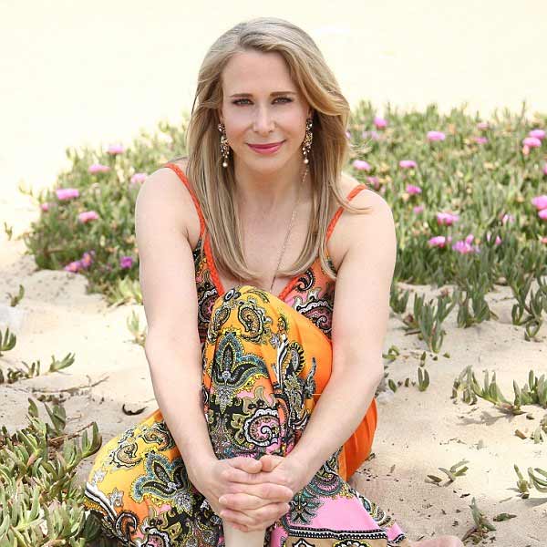 এক দিকে মাউন্ট এভারেস্টে উঠেছেন ভ্যানেসা। আবার চ্যালেঞ্জার ডিপেও নেমেছেন।