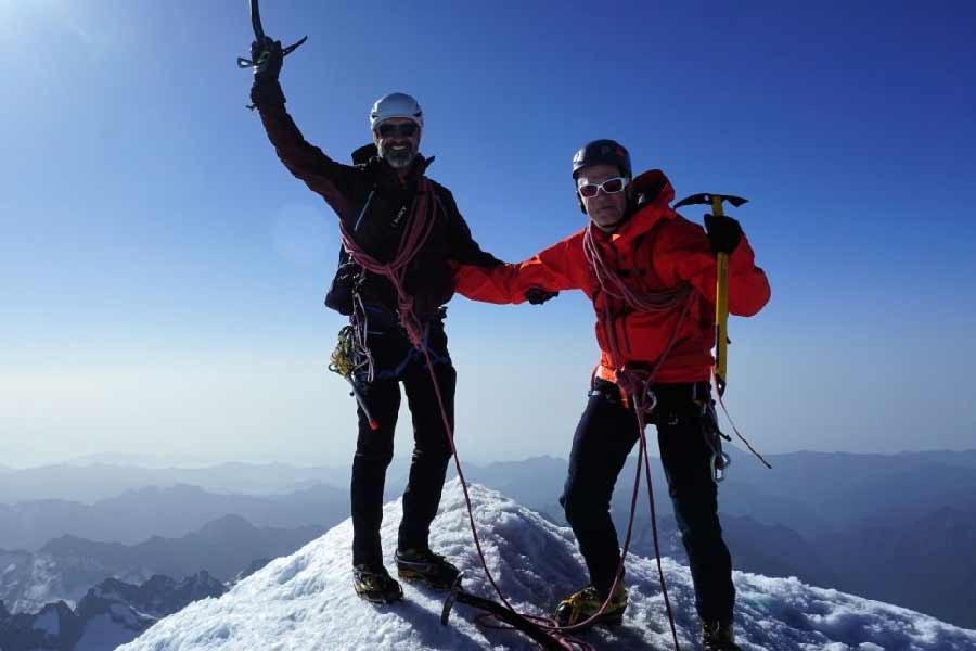২০০৮ সালে হংকংয়ে থাকতেন ভ্যানেসা। শহরের আশপাশে ছিল বেশ কিছু ছোট পাহাড়। সেখানেই আরোহণ শুরু করেন। এর পর পাহাড়ে চড়ার নেশা চেপে বসে ভ্যানেসার।