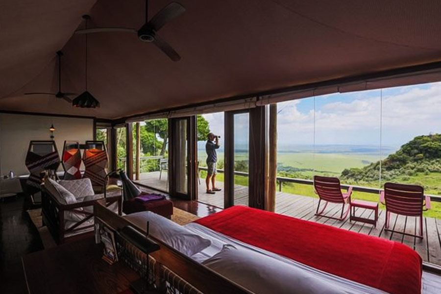 ‘অঙ্গমা মারা’ রিসর্টে রয়েছে প্রায় ১২ মিটার গভীর একটি সুইমিং পুল। আর্ট গ্যালারি, শরীরচর্চার জন্য ফিটনেস সেন্টার এবং একটি আলাদা স্টুডিয়ো রয়েছে যেখানে স্থানীয় মহিলারা নানা জিনিস তৈরি করেন।