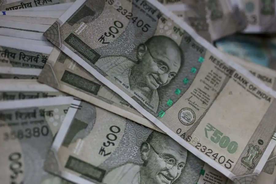 বিবৃতিতে আরও বলা হয়েছে, ‘‘দান বাক্সে প্রাপ্ত অনুদানের উপর ৩০ শতাংশ আয়কর বসানো হবে বলেও সিদ্ধান্ত নেওয়া হয়। এর পরই কর হিসাবে ১৮৩ কোটি টাকা দেওয়ার নোটিস দেওয়া হয় মন্দির ট্রাস্টকে।’’