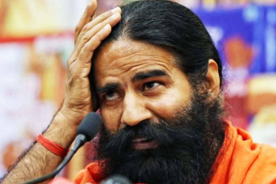 নির্দিষ্ট অভিযোগের প্রেক্ষিতে গত ৯ নভেম্বর, রামদেবের সংস্থার মধুমেহ, রক্তচাপ, গলগণ্ড, গ্লুকোমা এবং উচ্চ কোলেস্টোরলের ওষুধ উৎপাদনের উপর নিষেধাজ্ঞা জারি হয়েছিল। তিন দিনের মধ্যেই সেই নিষেধাজ্ঞা তুলে নেওয়া হয়।