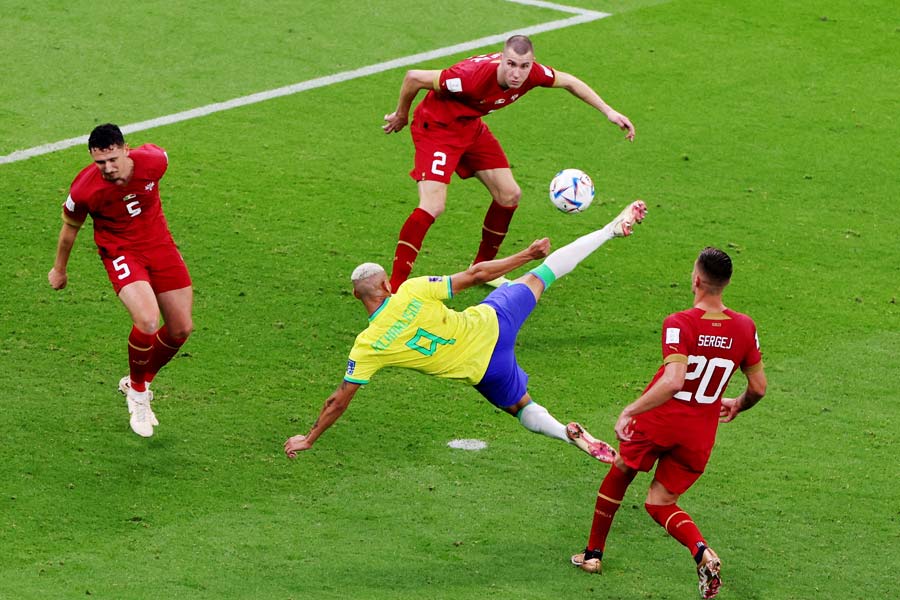 মায়রা মনে করেন, বিশ্বকাপে ব্রাজিল জিতলে অন্য দলগুলির সমর্থকদের মন ভারাক্রান্ত হয়ে উঠবে। তাঁদের উৎসাহ দিতে, খুশি করতেই নগ্ন ছবি বিলি করার পরিকল্পনা করেছেন তিনি। একই সঙ্গে ব্রাজিলের জয় উদ্‌যাপনও করা হবে এ ভাবেই।