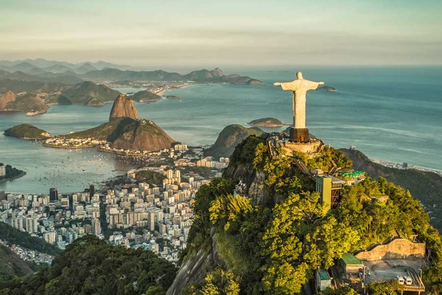 অনেকে আবার এ-ও বলেন, ভারত থেকে সুদূর দক্ষিণ আমেরিকার ব্রাজিলে যাওয়ার মানসিক প্রস্তুতি ছিল না তৎকালীন ফুটবলারদের কারও কারও। বিশ্বকাপে খেলার উৎসাহ পাননি তাঁরাও।